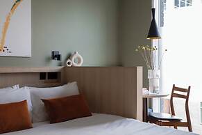 Bob W Tower Hill Studios