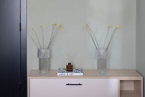 Bob W Tower Hill Studios