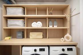 Bob W Tower Hill Studios