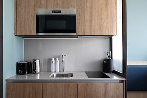 Bob W Tower Hill Studios