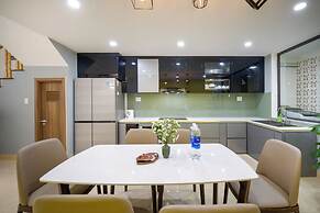 N to M House