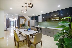 N to M House