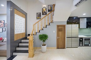 N to M House