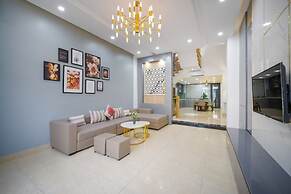 N to M House