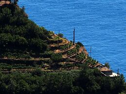 Giaella Sea View Apartment