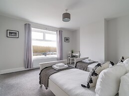 East House - Inviting 3 Bed Stakeford