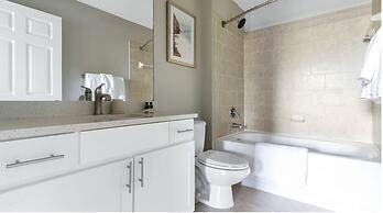 Contemporary 1br, In Unit Washer/dryer, Free Parking With All Amenitie