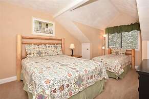 Seven Springs Sunridge 3 Bedroom Premium Condo With Loft and Private D