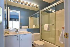 Seven Springs 3 BR Premium Condo with Loft & Deck by RedAwning - Save 