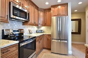 Seven Springs 3 BR Premium Condo with Loft & Deck by RedAwning - Save 