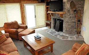 Seven Springs Sunridge 2 Bedroom Standard Condo - Ski In/Out, Pet Frie