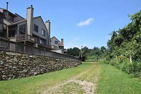 Seven Springs Sunridge 1BR + Loft Standard Condo by RedAwning - Save 1