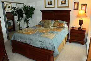 Seven Springs Sunridge 3 Bedroom Deluxe Condo with Loft by RedAwning -