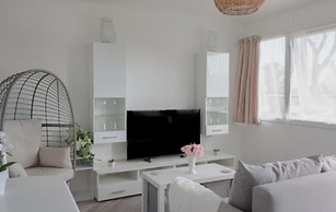 Seadell 2 Bed Coastal Chalet in Hemsby, Great Yar