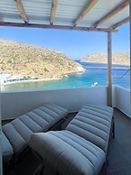 Droufakos home - Lux seafront apt