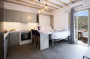 Droufakos home - Lux seafront apt