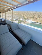 Droufakos home - Lux seafront apt