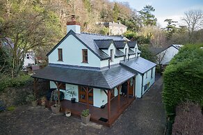 Llais Afon - 3 Bedroom Holiday Home - Fishguard