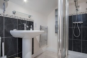 Llais Afon - 3 Bedroom Holiday Home - Fishguard