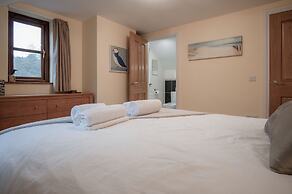 Llais Afon - 3 Bedroom Holiday Home - Fishguard