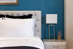 Acropolis Prestige Residence