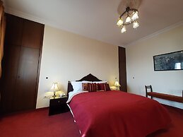 Quartier Suisse Hotel