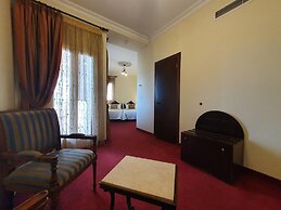 Quartier Suisse Hotel