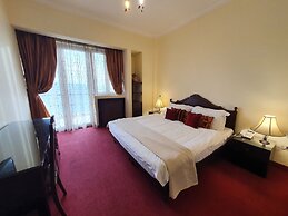 Quartier Suisse Hotel