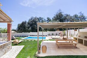 Villa Loukiana by CorfuEscapes