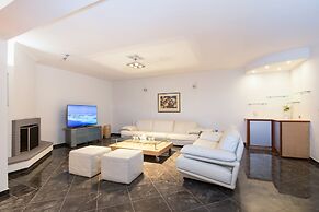 Villa Loukiana by CorfuEscapes