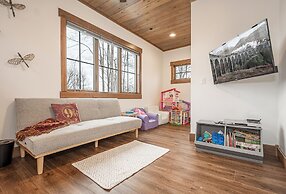 Dreidel's Den by Taylor Made Deep Creek