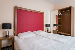 Point Hotel Apartments & Rooms