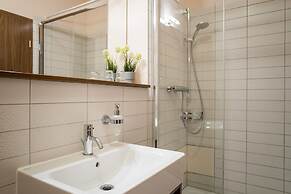 Point Hotel Apartments & Rooms