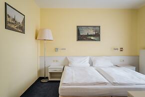 Point Hotel Apartments & Rooms