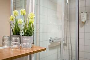 Point Hotel Apartments & Rooms