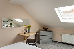 Point Hotel Apartments & Rooms