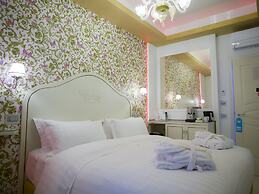 Leucosya Luxury Rooms