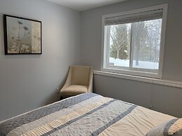 Vacation home beside the trails and Park