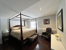 Vacation home beside the trails and Park