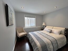 Vacation home beside the trails and Park