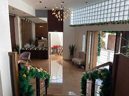 uphill hotel-baguio