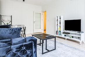 2 1 Modern Flat With Balcony in Tuzla