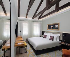 Rephael House Boutique Hotel