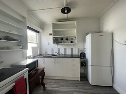 Ocean Front Cottage Napier