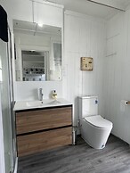 Ocean Front Cottage Napier