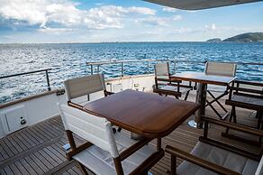 Yacht San Lorenzo 22