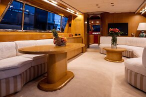 Yacht San Lorenzo 22