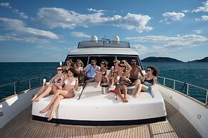 Yacht San Lorenzo 22