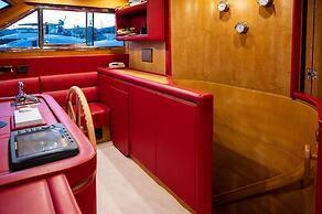 Yacht San Lorenzo 22