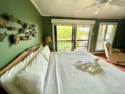 80BPD, Four bedroom, two 1/2 bath log-sided condo with lake view , gar